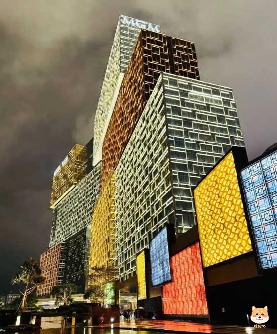 职业赌徒一眼看穿电子百家乐漏洞,利用规则漏洞逆转赌场优势赚取高额利润。